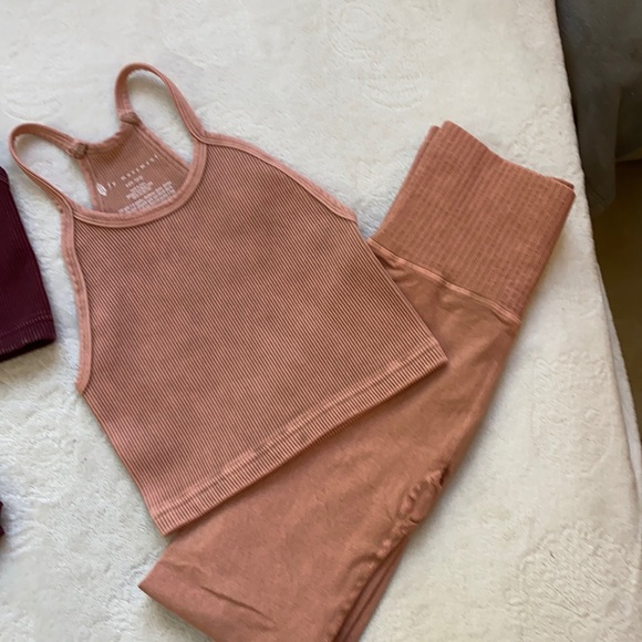 COPY - 🌺free people good karma legging happiness run set - Picture 7 of 10